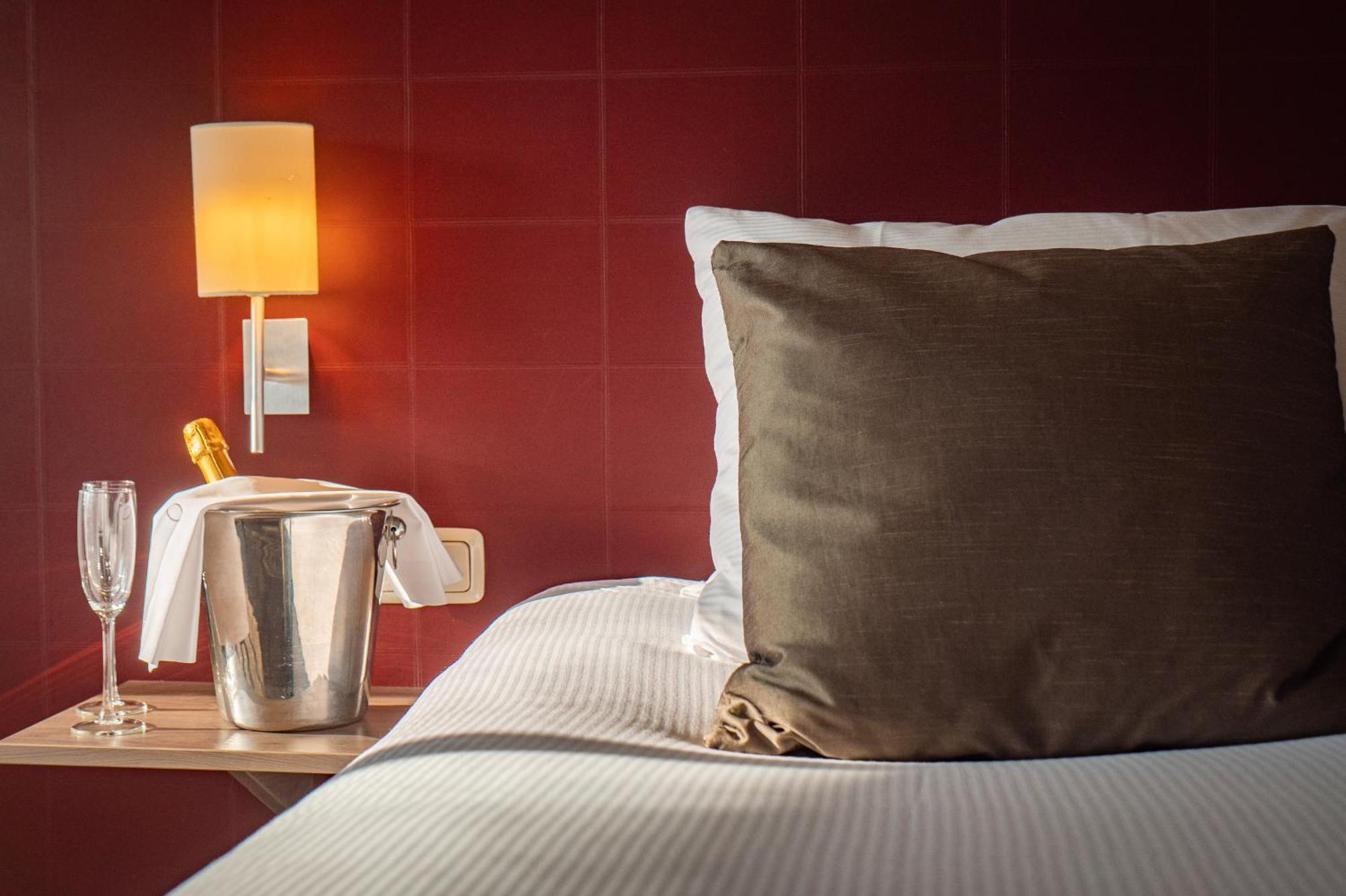 Hotel Hof Van Gelre By Flow Lochem Bagian luar foto